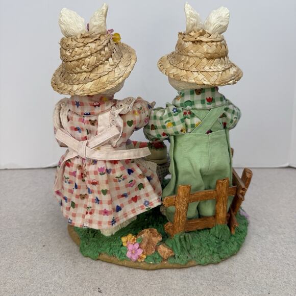 Vintage Fabric Mach's Resin Easter Bunnies Picnic Swinging Set‎ - Picture 7 of 15